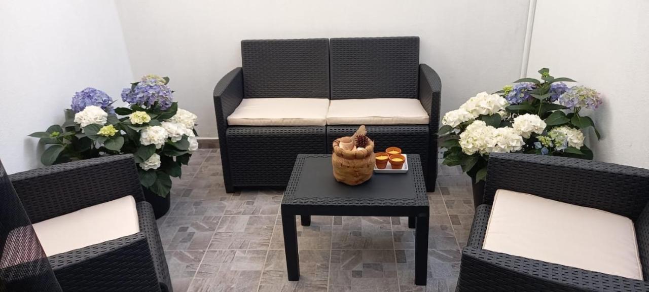 Apartament Stefania Porto Pino Zewnętrze zdjęcie